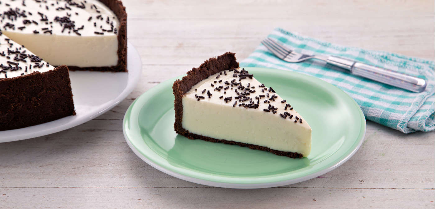 Torta de chocolate e MID® Limonada Suíça